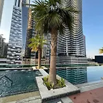 Lux Bnb Upper Crest Tower I Skyline Views