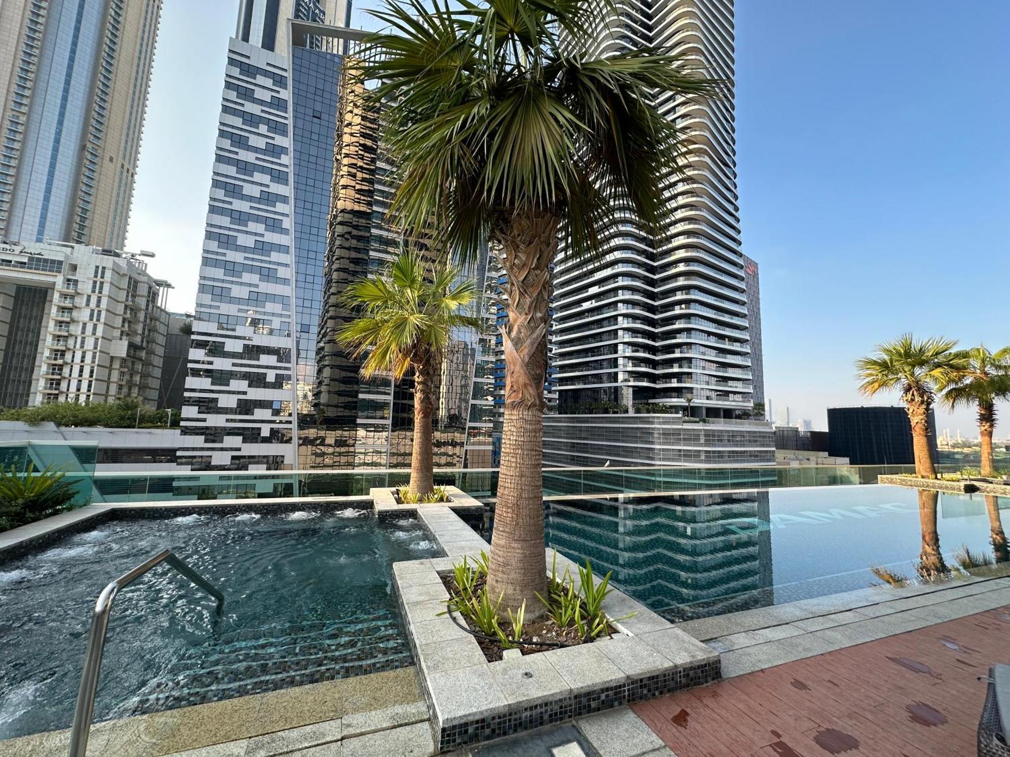 Apartment Lux Upper Crest Tower I Skyline Views *
