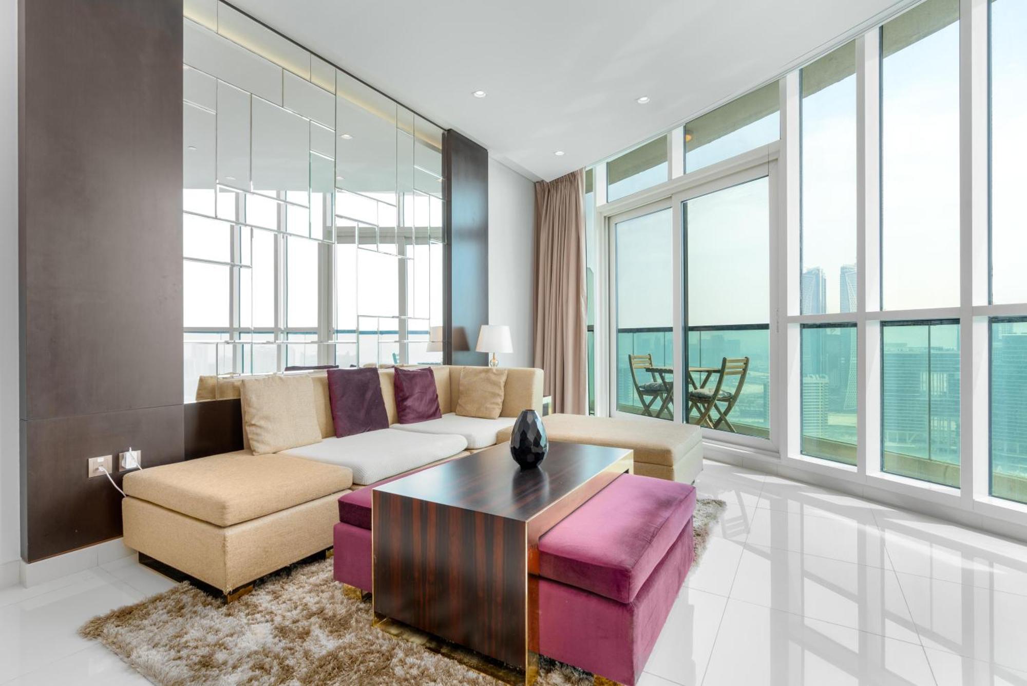 Lux Upper Crest Tower I Skyline Views *