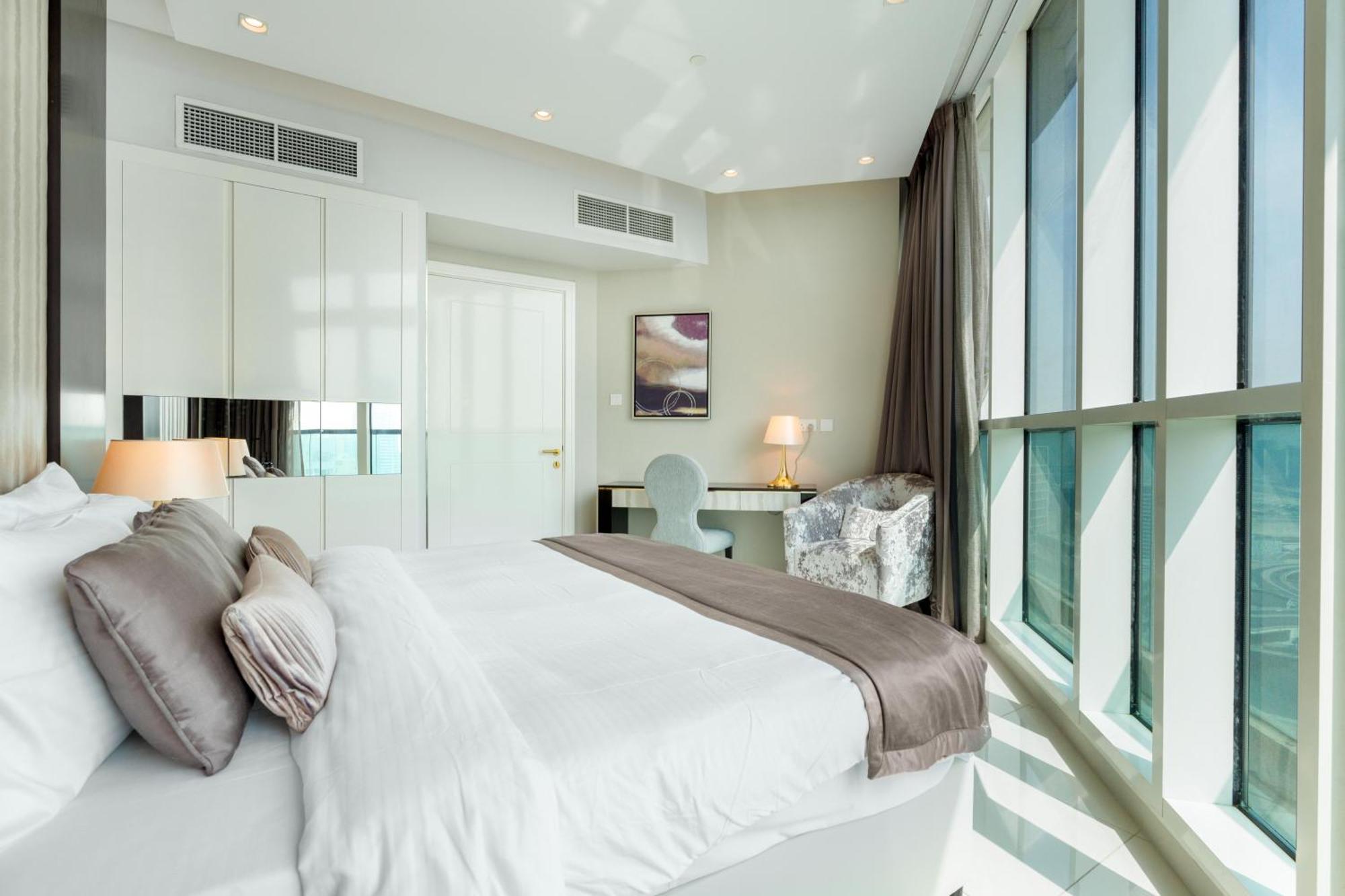Lux Upper Crest Tower I Skyline Views Dubai