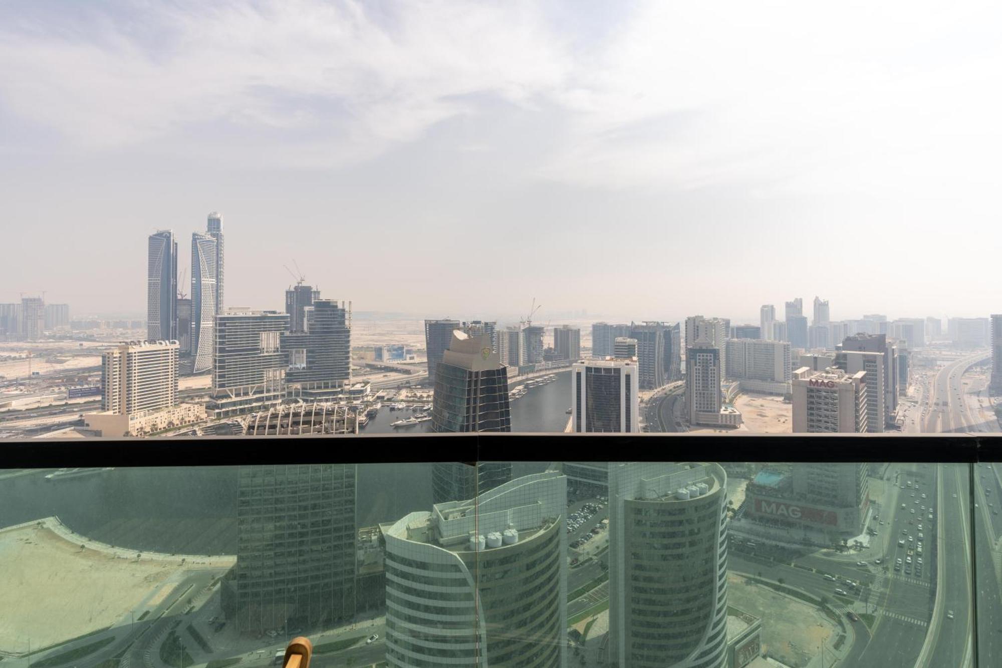 Lux Upper Crest Tower I Skyline Views Apartment Dubai