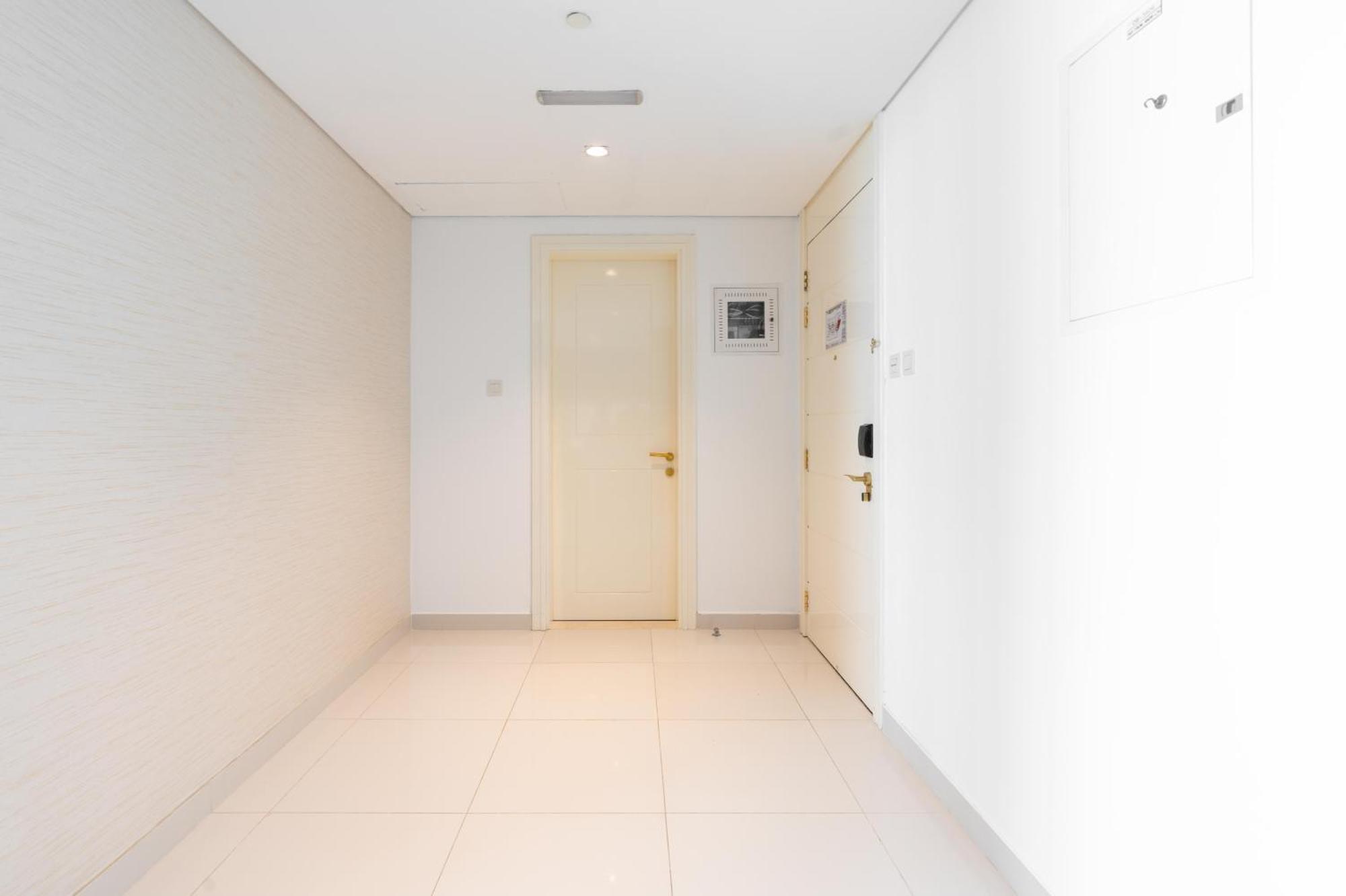 Apartment Lux Upper Crest Tower I Skyline Views Dubai