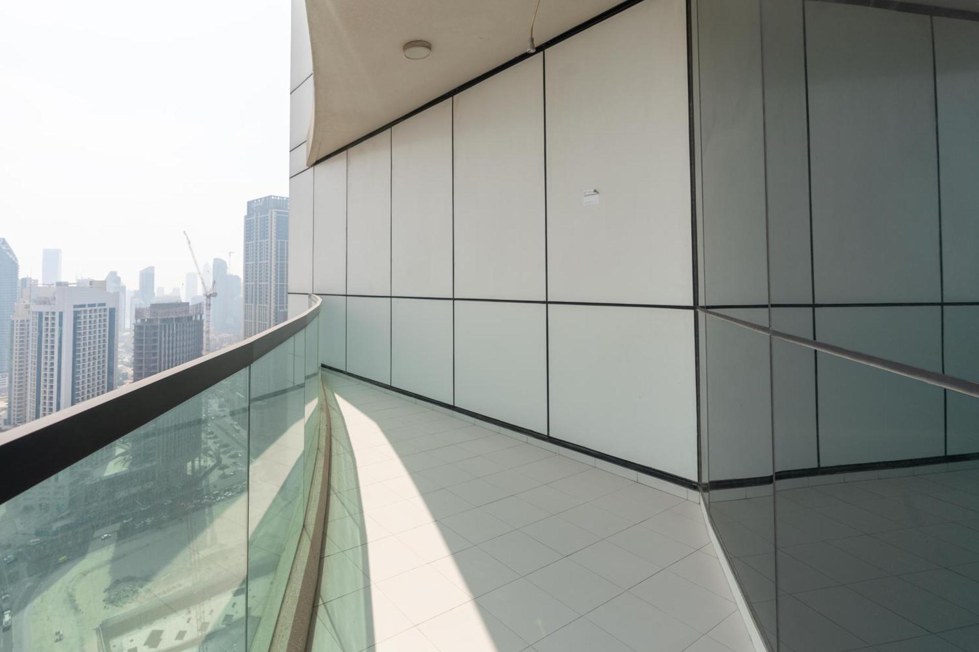 Lux Upper Crest Tower I Skyline Views * Dubai